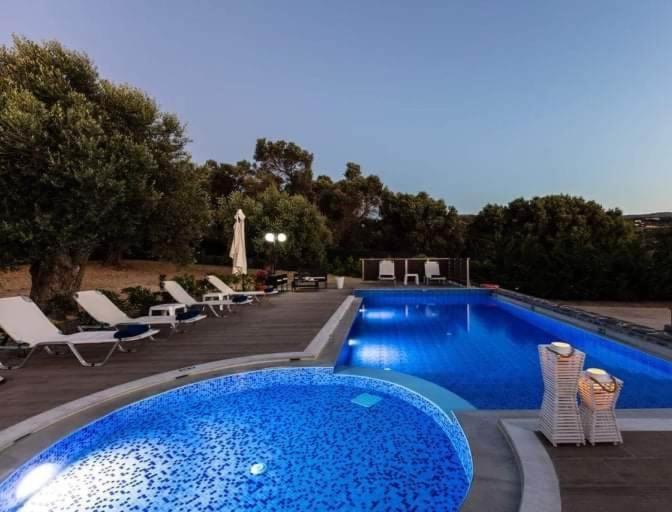 Villa Emily Rethymno アデリアノス・カンポス エクステリア 写真